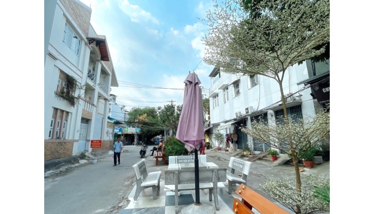 Bán Gấp Nhà 109M2_5*21 cho thuê 15tr.th Đường 12m Gần ĐH Luật Hiệp Bình Chánh Thủ Đức Chỉ 8.2 tỷ Hiếm Có